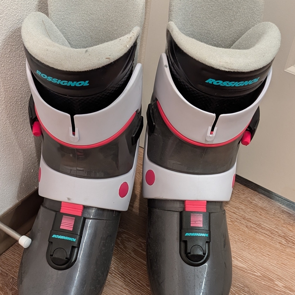 Rossignol Ski Boots Size 29 Gray Pink EUC Retro Alpine Winter Gear
